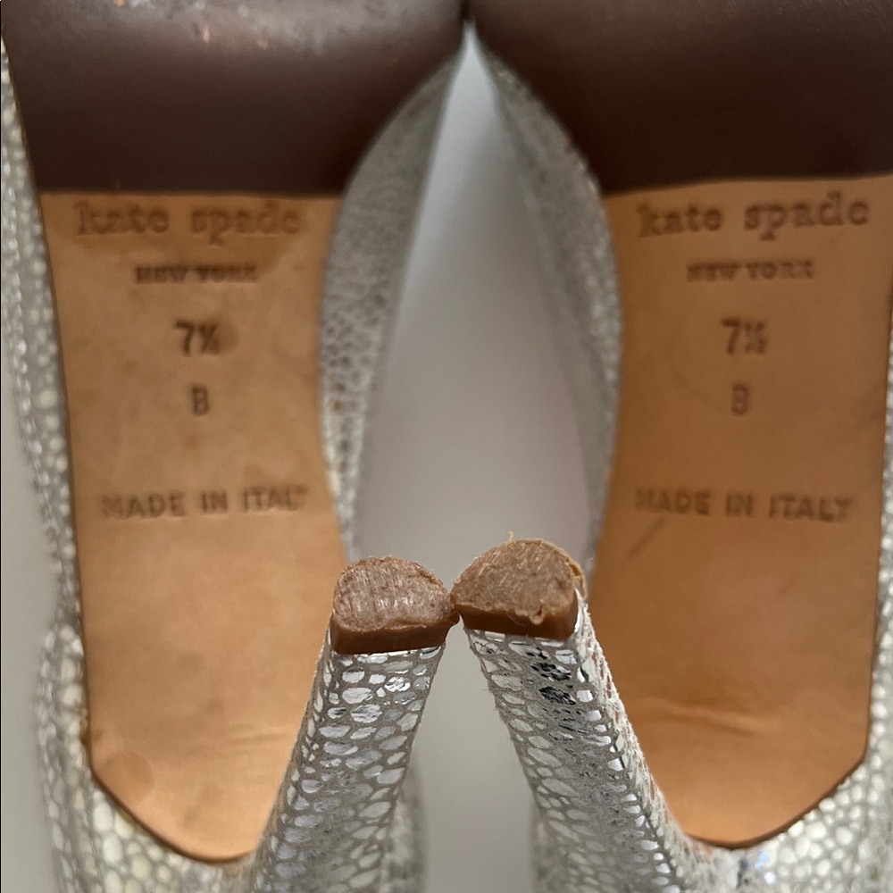 Kate Spade Lara  Cracked Silver Peep-Toe‎ High Heels Size 7.5 B 
Made in Italy - Picture 7 of 12
